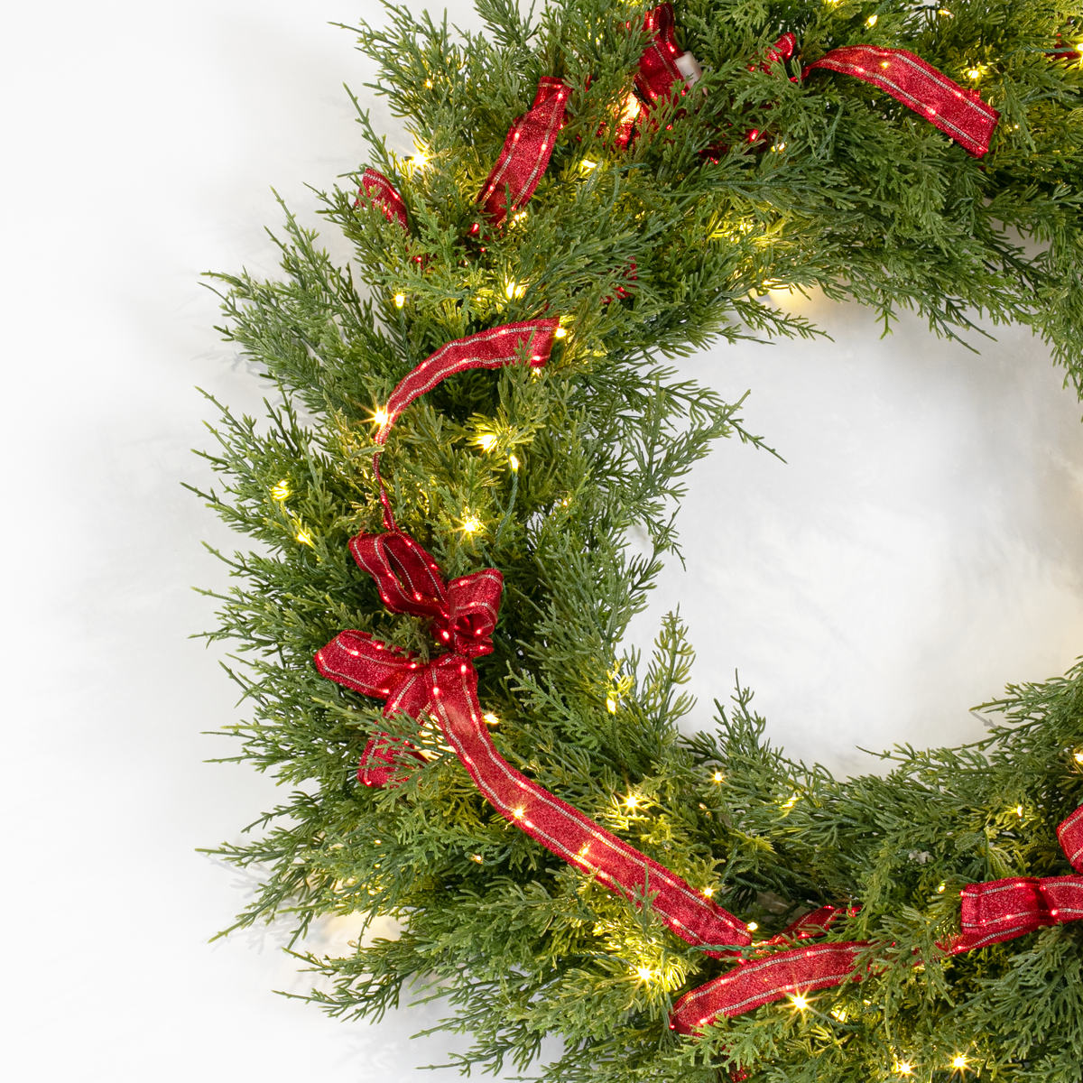 Cedar Pine Wreath w/4 Red Illuma Bow, LED Lit, 32"