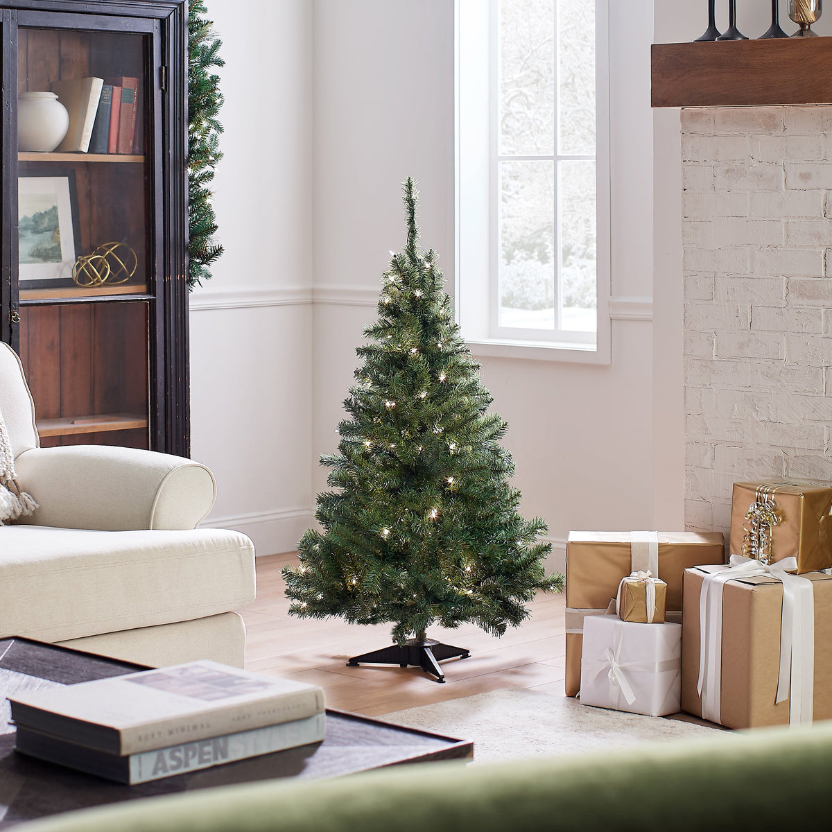 4 ft. Pre-Lit Kincaid Spruce Tree with Clear Lights, Plug-In