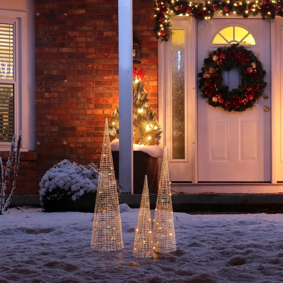 Glitzhome Lighted Christmas Crystal Cone Tree, with 65 LED Lights Warm White Holiday Christmas Decorations pre-lit Lawn Yard Decoration Festival Outdoor and Indoor use Long-Lasting, Gold, Set of 3