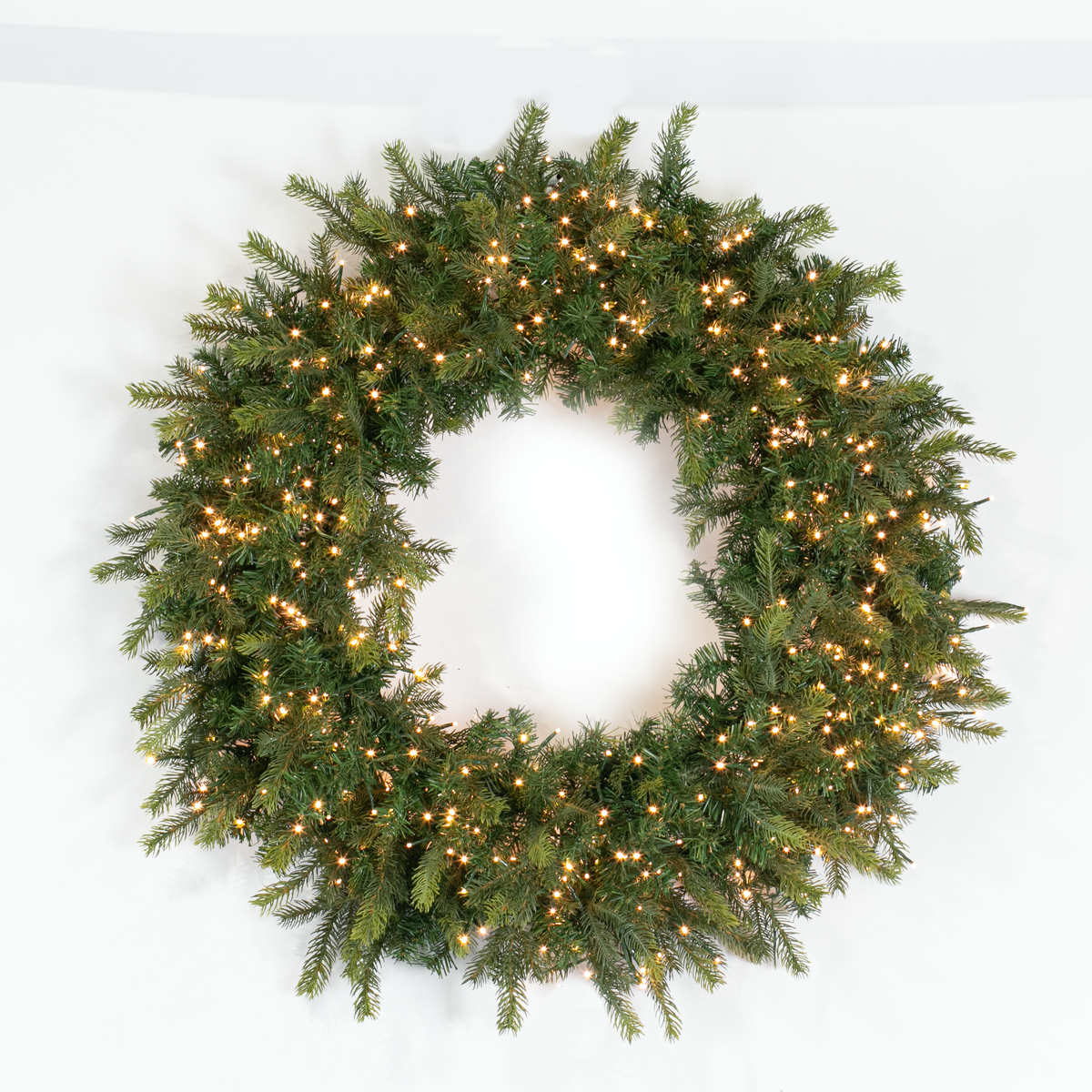 Aspen Pine Wreath w/Firecracker Lights, 36"